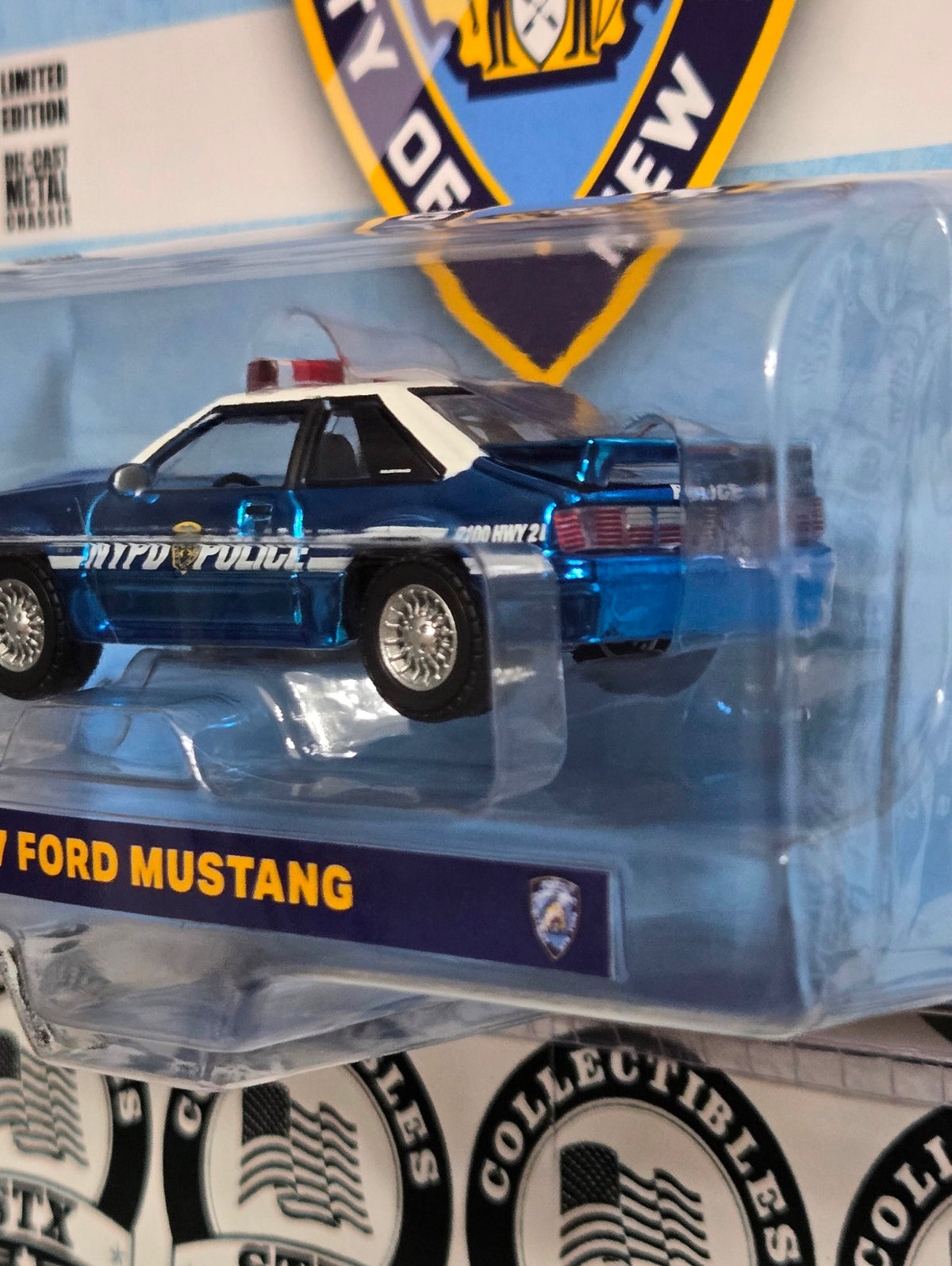 30527 - 1987 Ford Mustang (NYPD) Chrome Chase