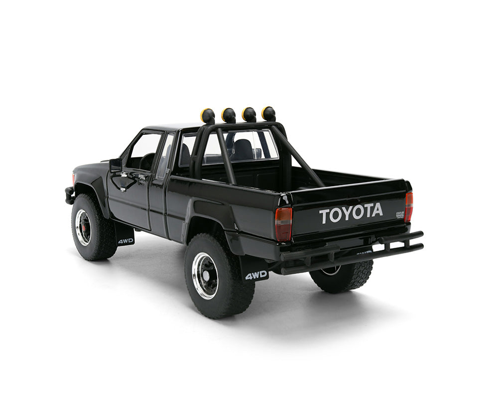 BTTF - 1985 SR5 Pickup with Skateboard
