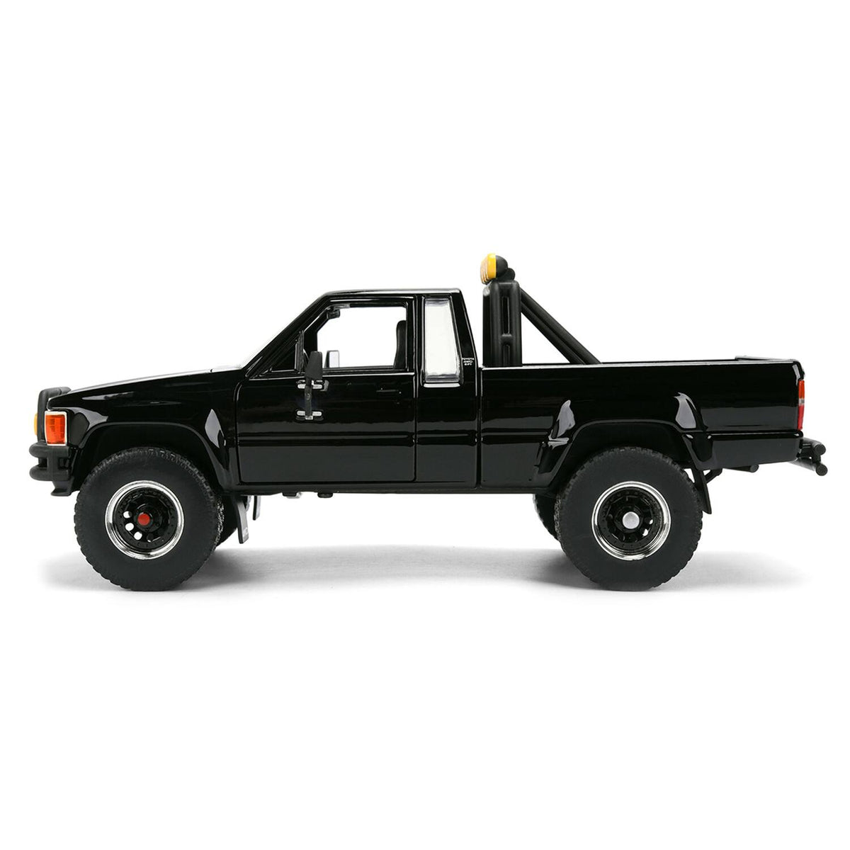 BTTF - 1985 SR5 Pickup with Skateboard