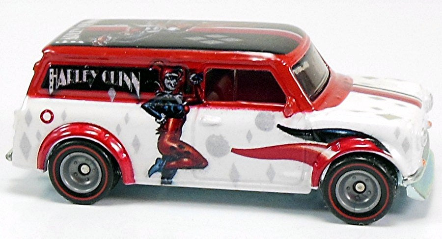 HW Nostalgia - DC Comics - '67 Austin Mini Van